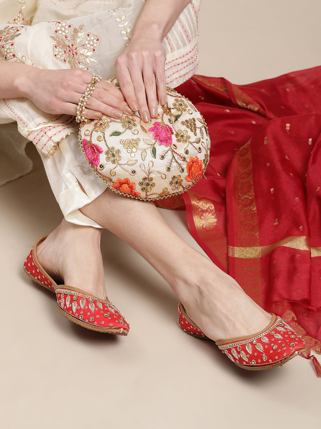 Handcrafted Red Punjabi Jutti with Gold Embellishment - Khinkhwab