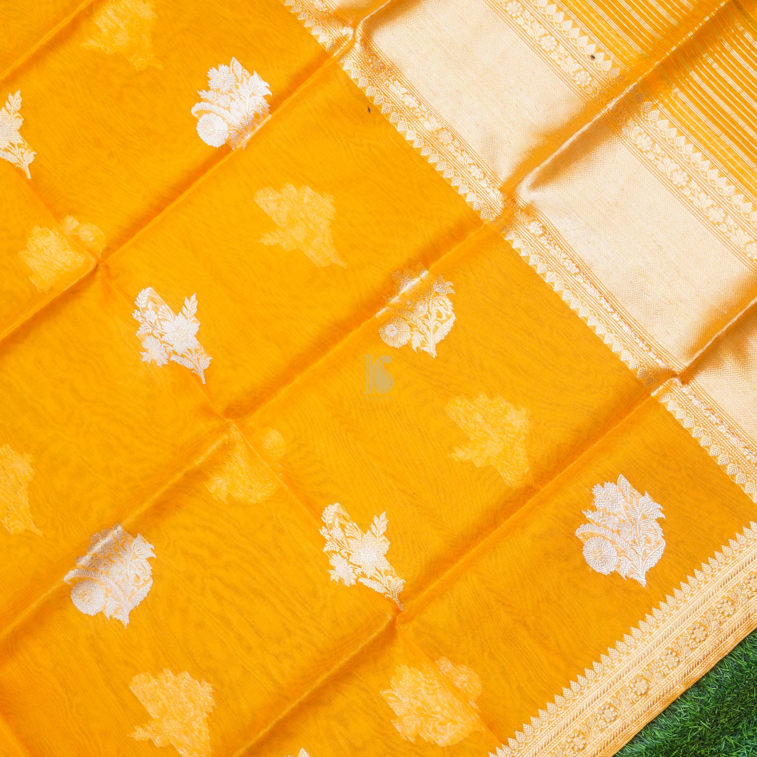 Handloom Pure Kora Silk Yellow Banarasi Kadwa Dupatta - Khinkhwab