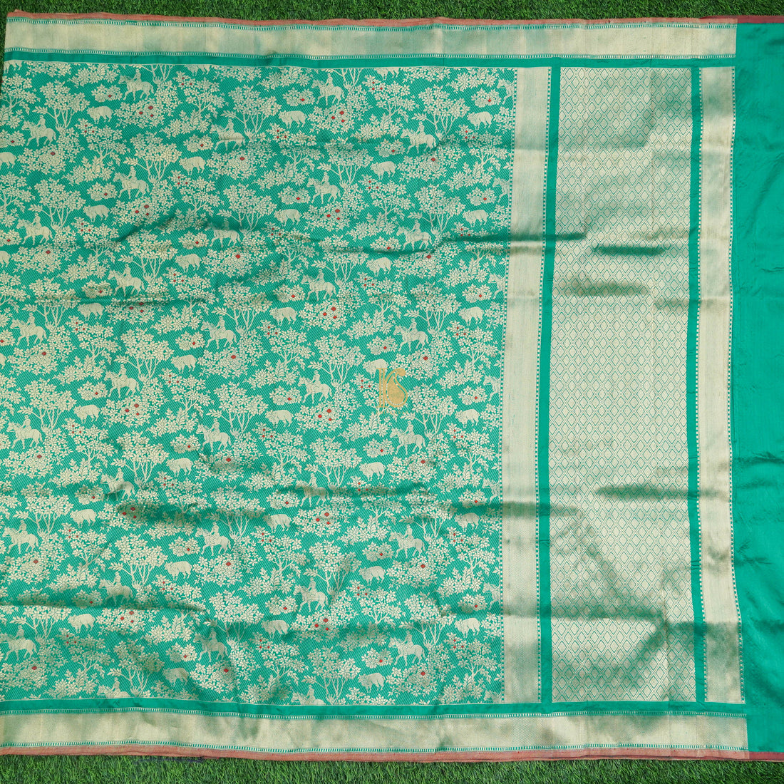 Handloom Banarasi Katan Silk Green Shikargah Saree - Khinkhwab