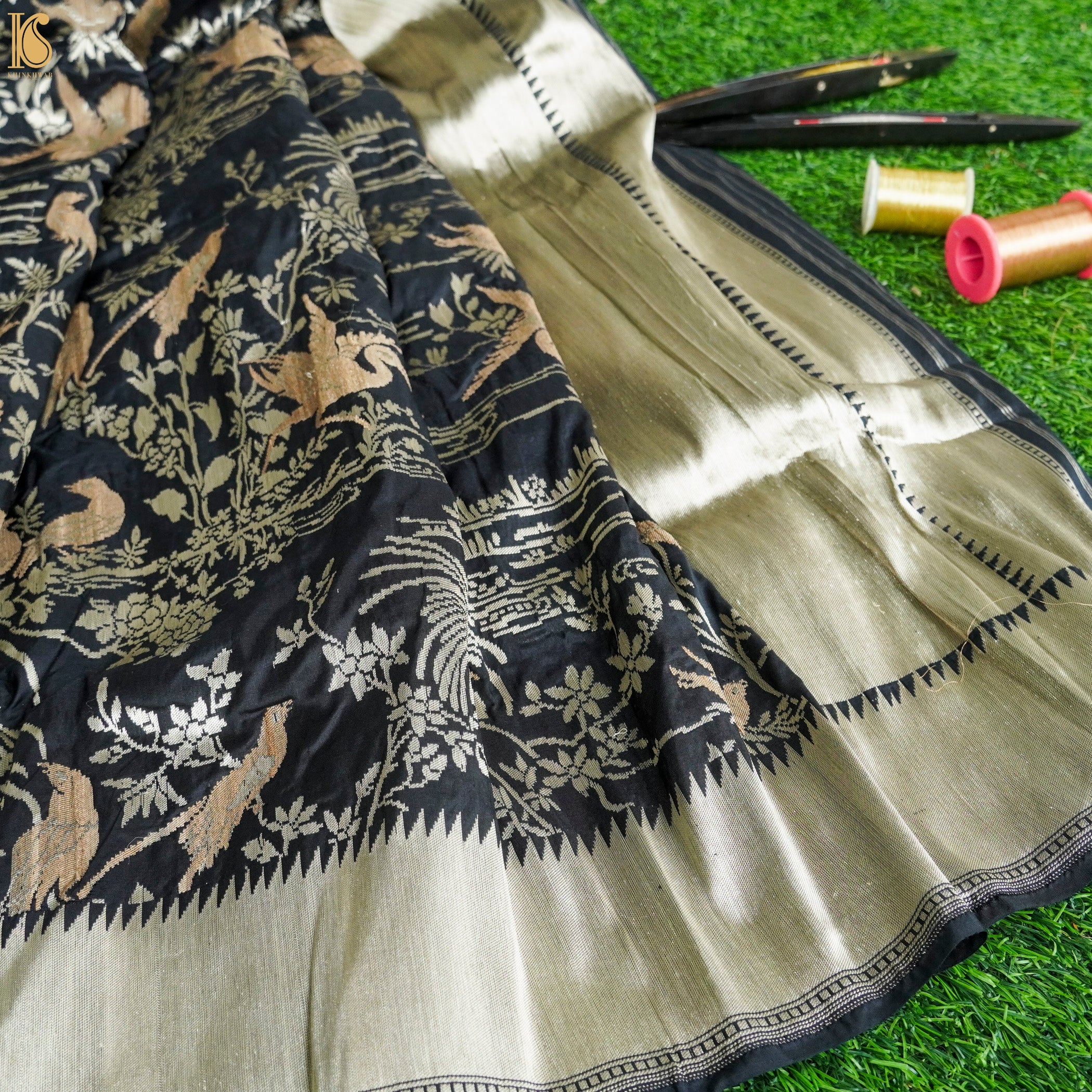 Handloom Pure Katan Silk Black Shikargah Banarasi Saree - Khinkhwab