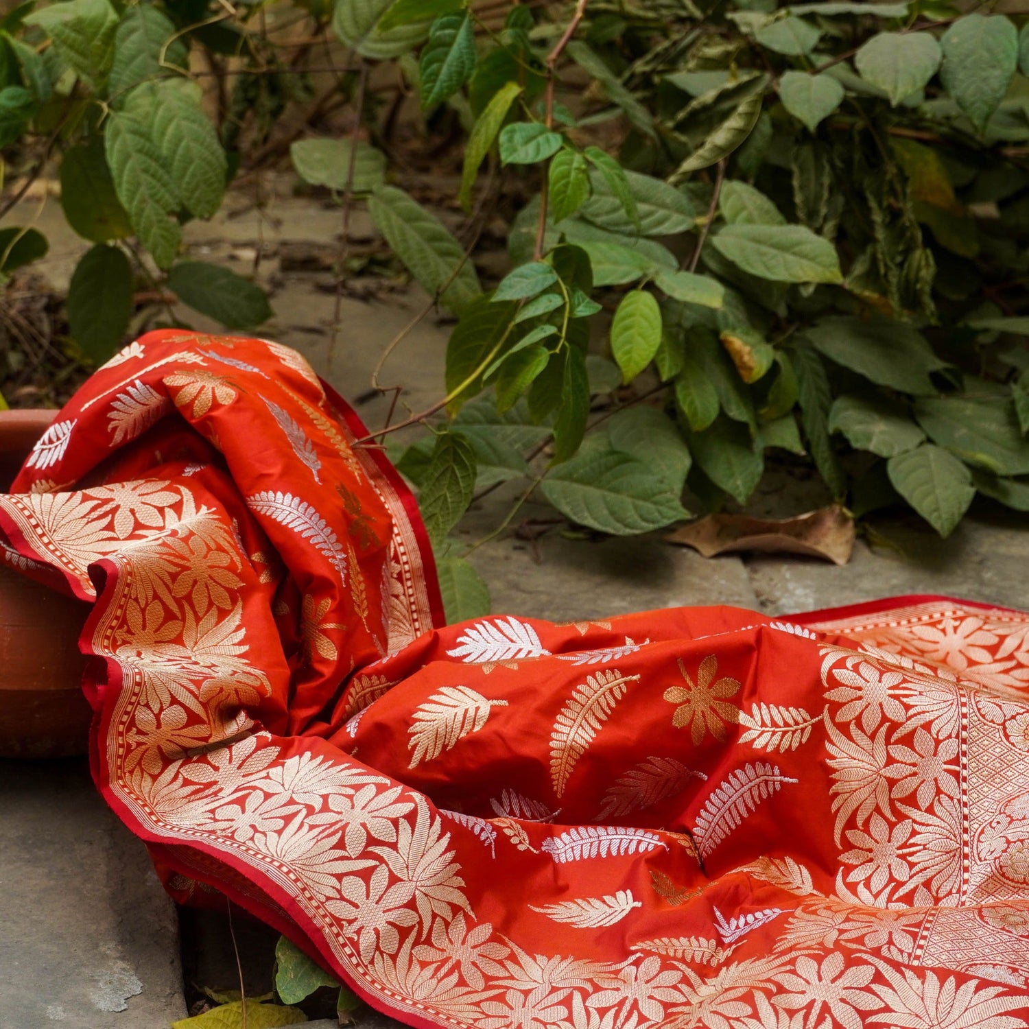 Red Pure Katan Silk Handloom Kadwa Banarasi Dupatta - Khinkhwab