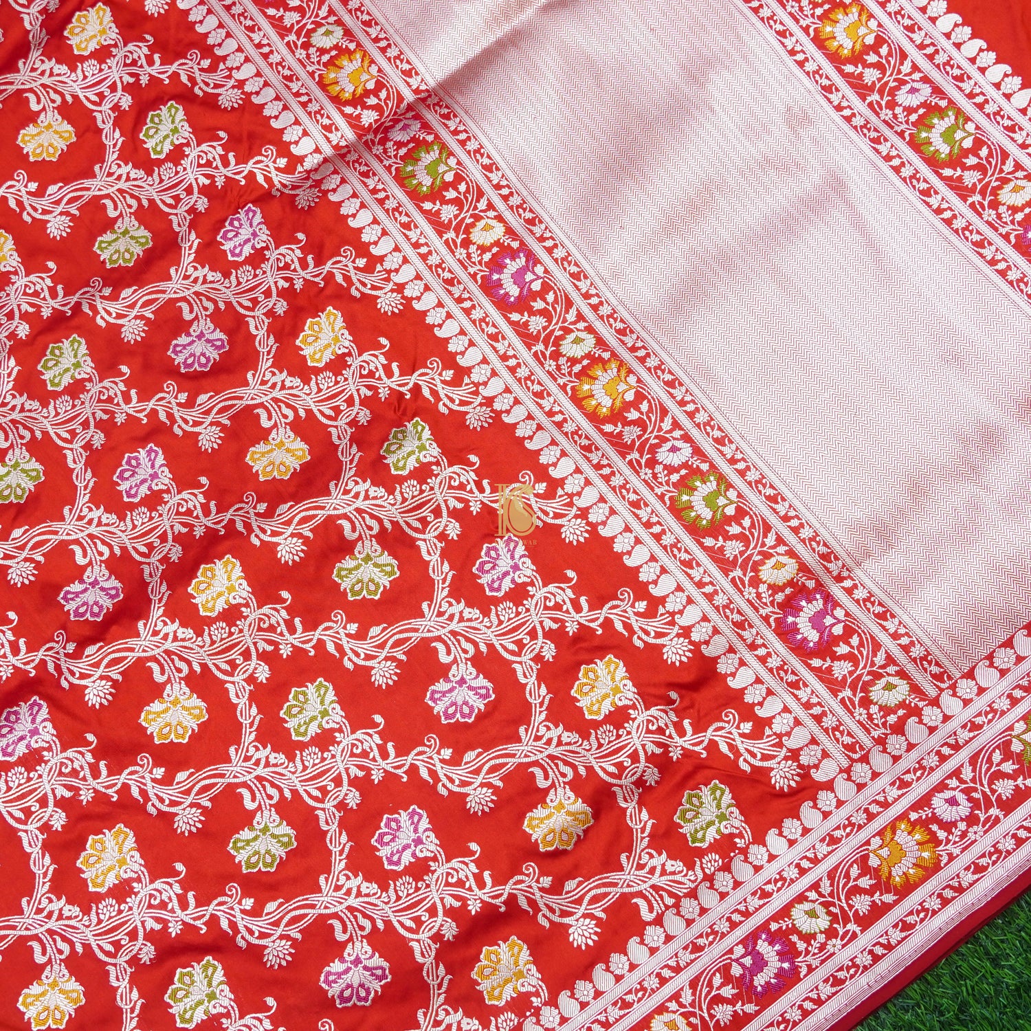 Red Handloom Katan Silk Banarasi Kadwa Jaal Saree - Khinkhwab
