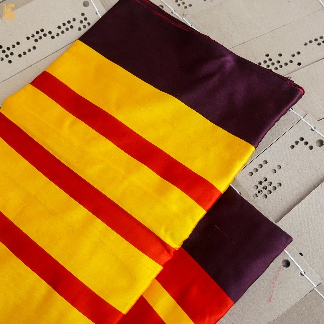 Yellow &amp; Red Handwoven Pure Mashru Silk Contrast Border Saree - Khinkhwab