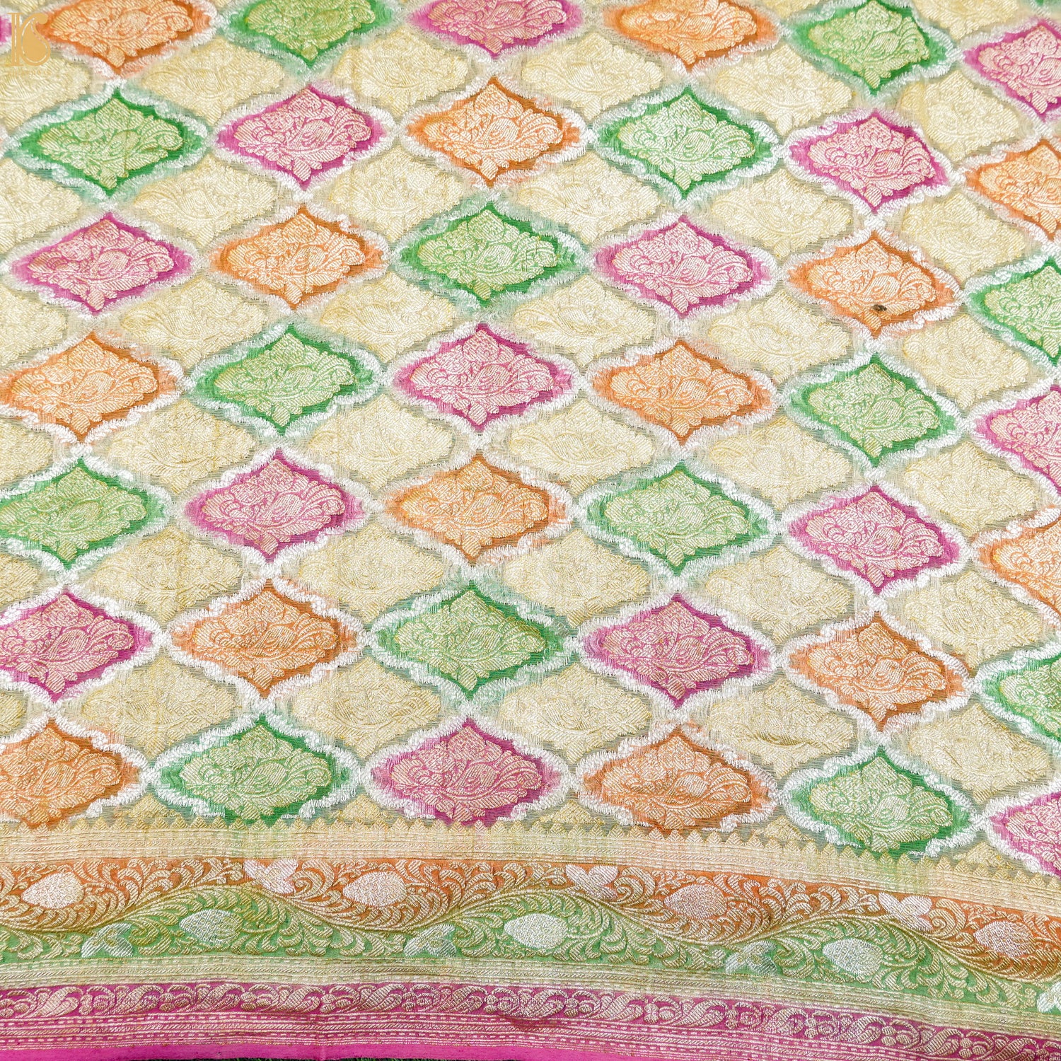 Pure Georgette Handloom Banarasi Kadwa Fabric - Khinkhwab