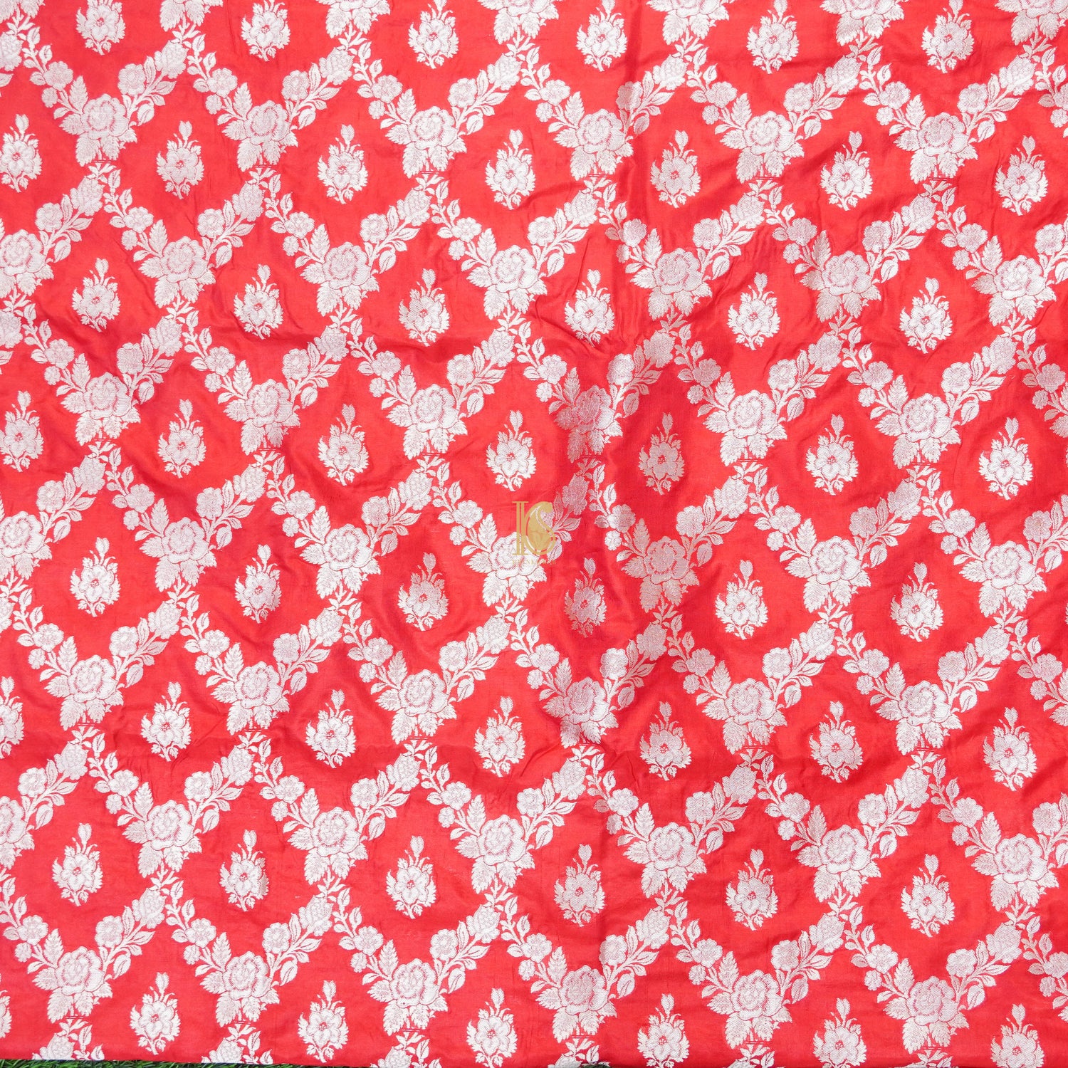 Red Pure Katan Silk Handwoven Banarasi Kurta Fabric - Khinkhwab