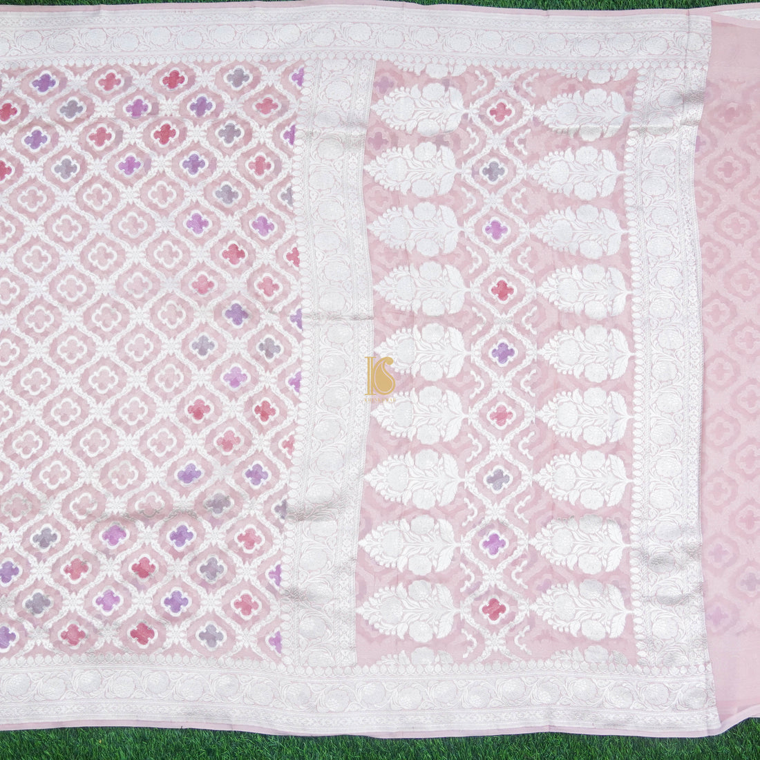Pure Georgette Banarasi Honeycomb Saree - Khinkhwab