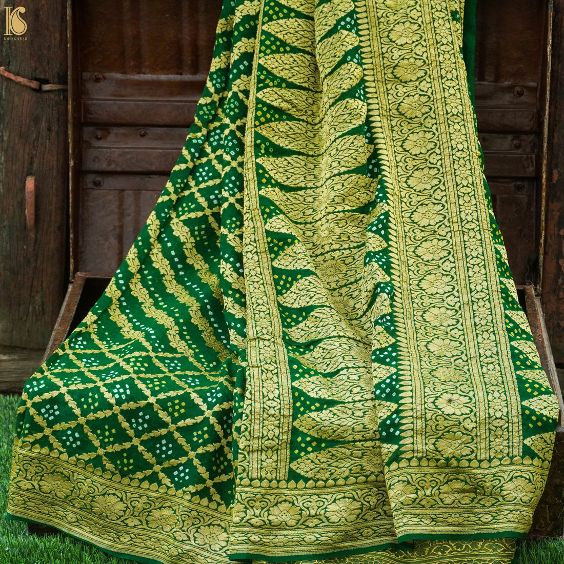 Green Pure Georgette Handloom Banarasi Bandhani Saree - Khinkhwab