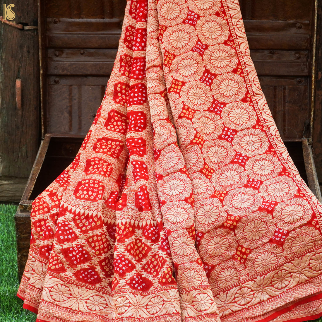 Red Pure Georgette Handloom Banarasi Bandhani Saree - Khinkhwab