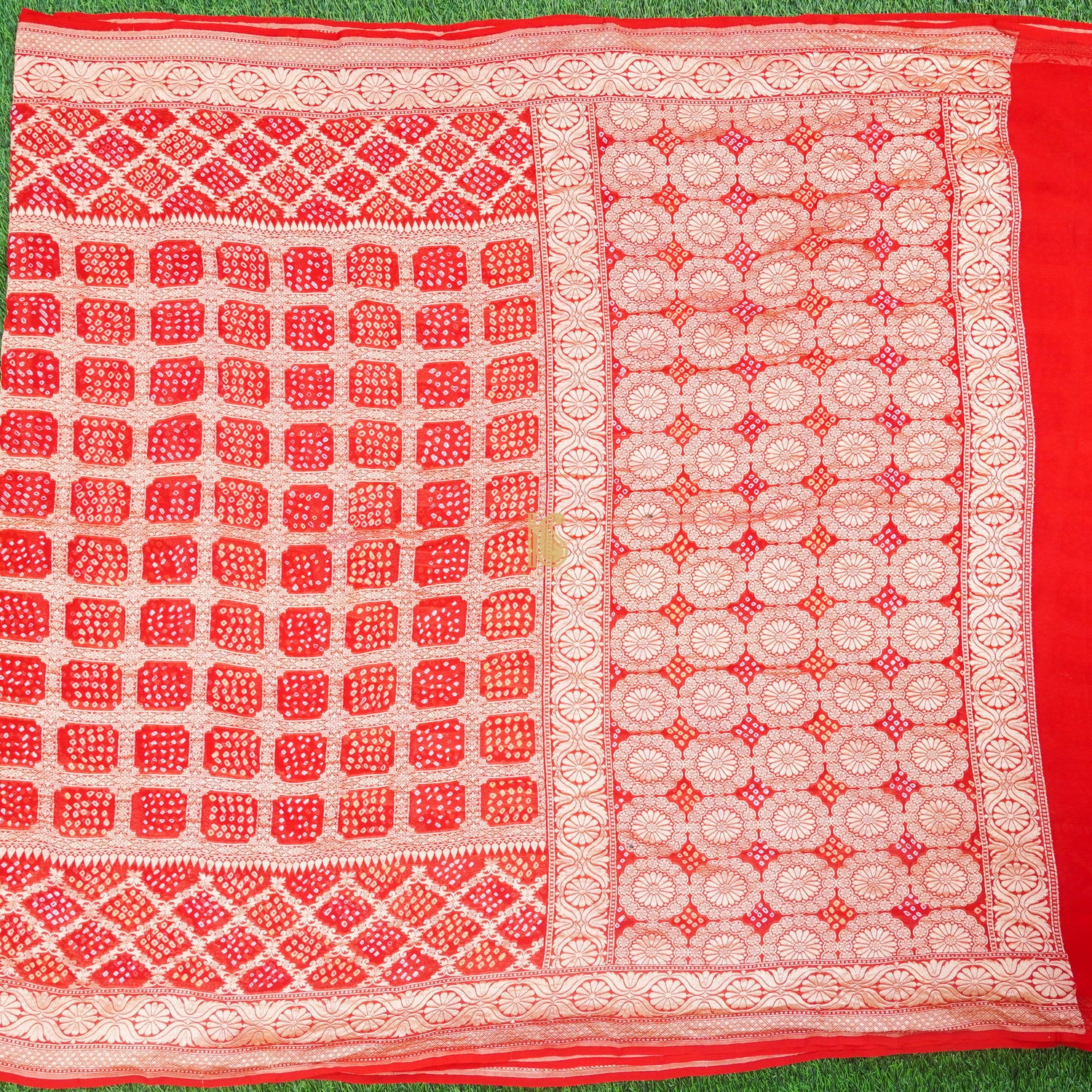 Red Pure Georgette Handloom Banarasi Bandhani Saree - Khinkhwab
