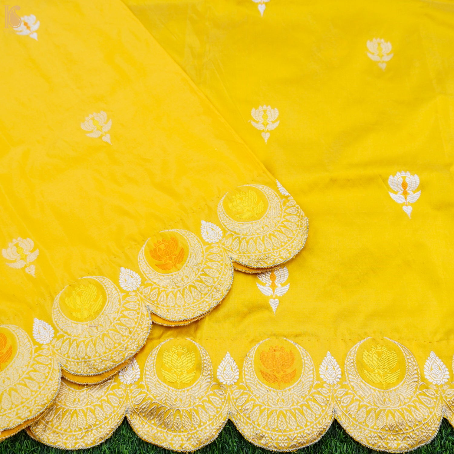 Turbo Yellow Pure Katan Silk Handwoven Banarasi Scalloped Dupatta - Khinkhwab