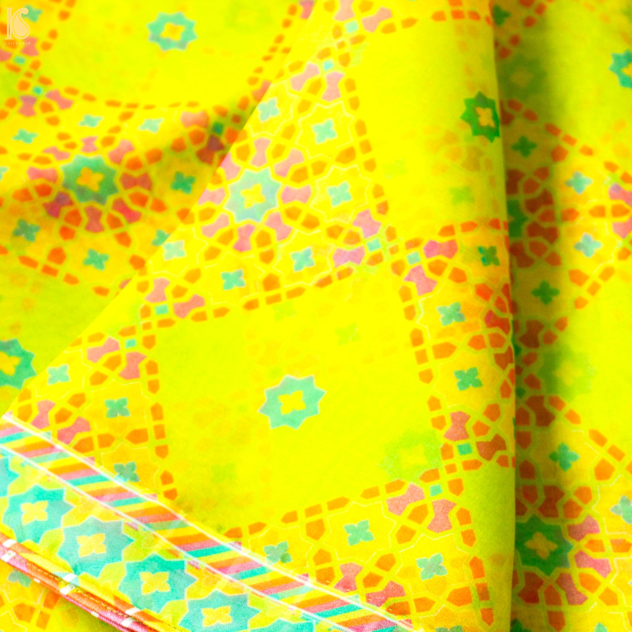 NİLÜFER - Chartreuse Yellow Pure Organza Print Saree - Khinkhwab