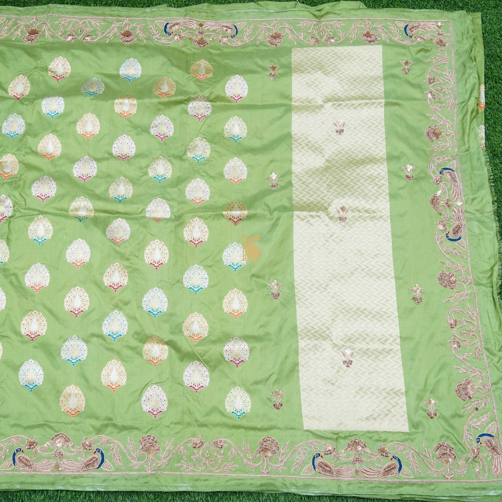 Norway Green Handwoven Banarasi Silk Mor Boota Embroidery Border Kadwa Saree - Khinkhwab