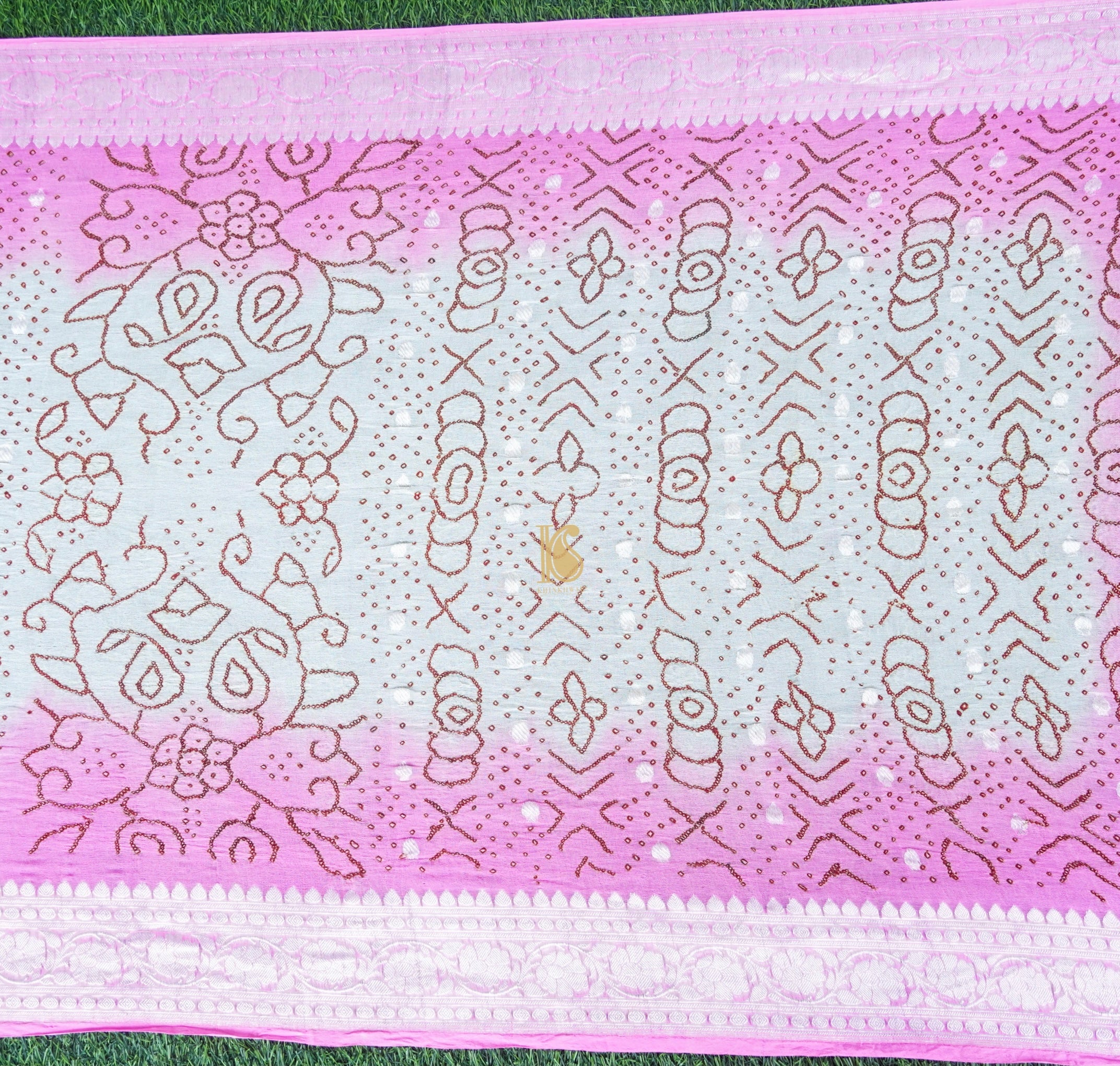 Pink &amp; White Pure Georgette Handloom Banarasi Bandhani Saree - Khinkhwab