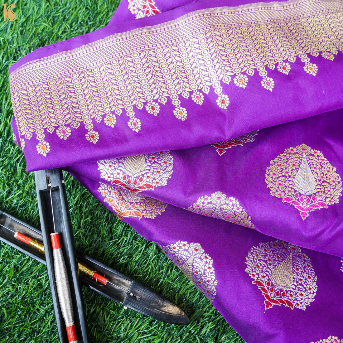 Orchid Purple Handwoven Pure Katan Silk Mor Banarasi Kadwa Dupatta - Khinkhwab
