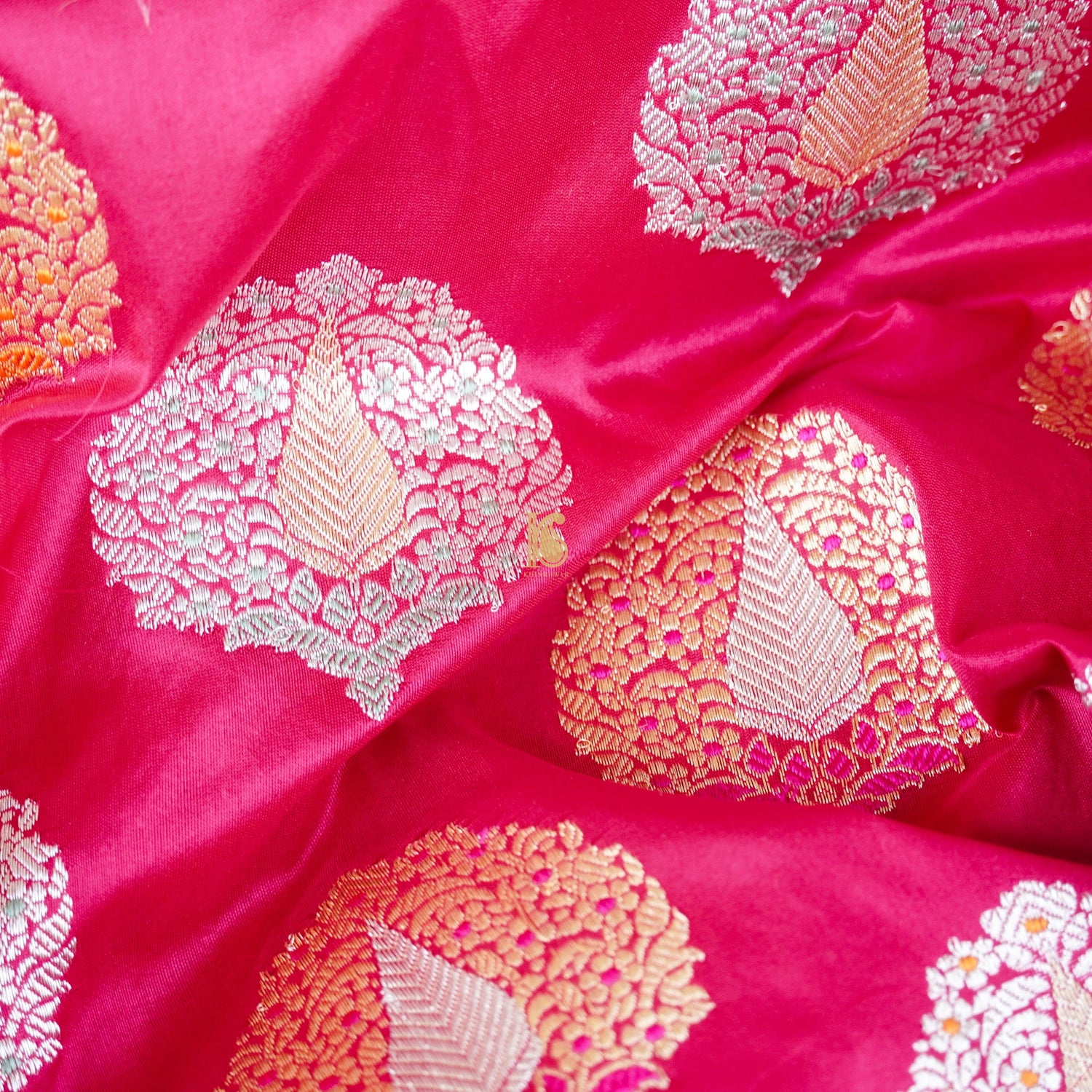 Cerise Pink Handwoven Pure Katan Silk Mor Banarasi Kadwa Dupatta - Khinkhwab