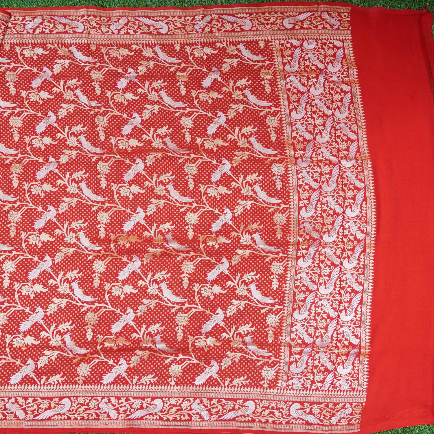 Red Pure Georgette Shikargah Handloom Banarasi Dupatta - Khinkhwab