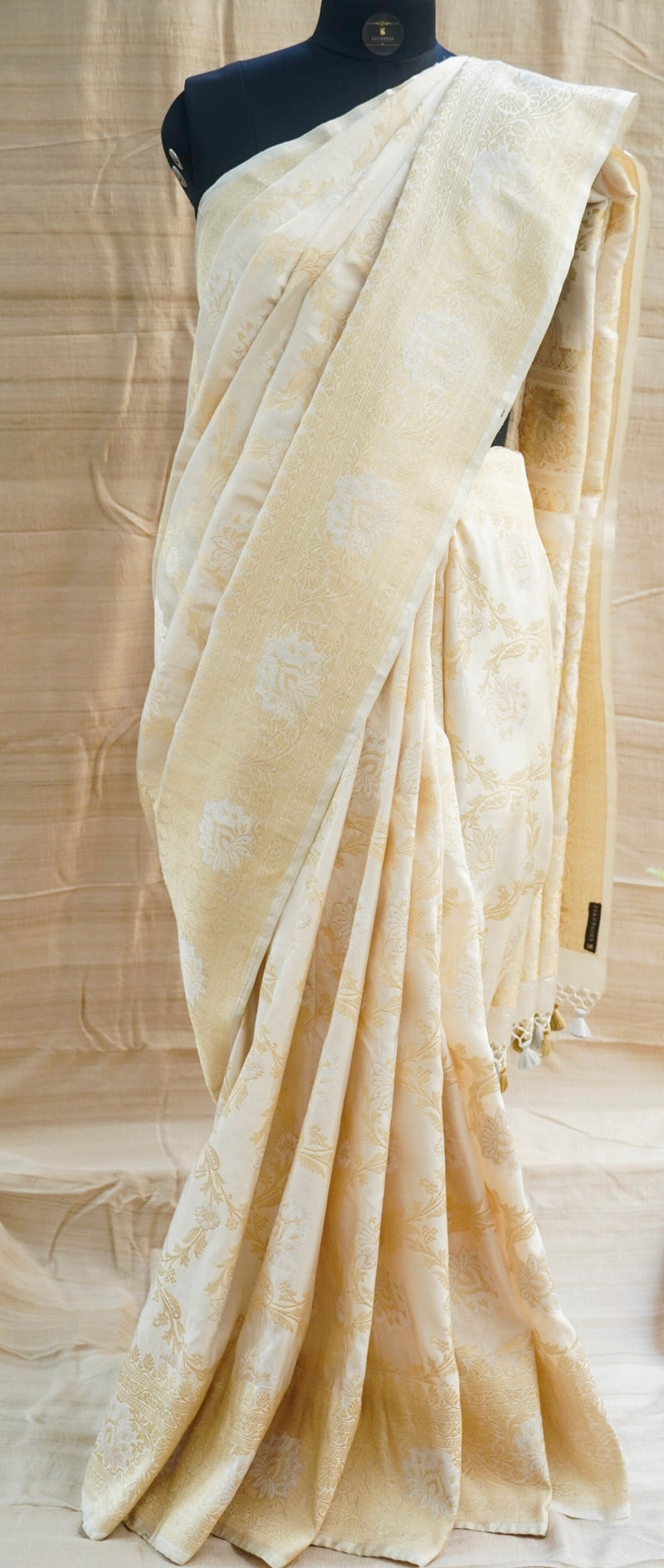 Spindle Grey Handloom Pure Tissue by Silk Off White Banarasi Saree - Khinkhwab
