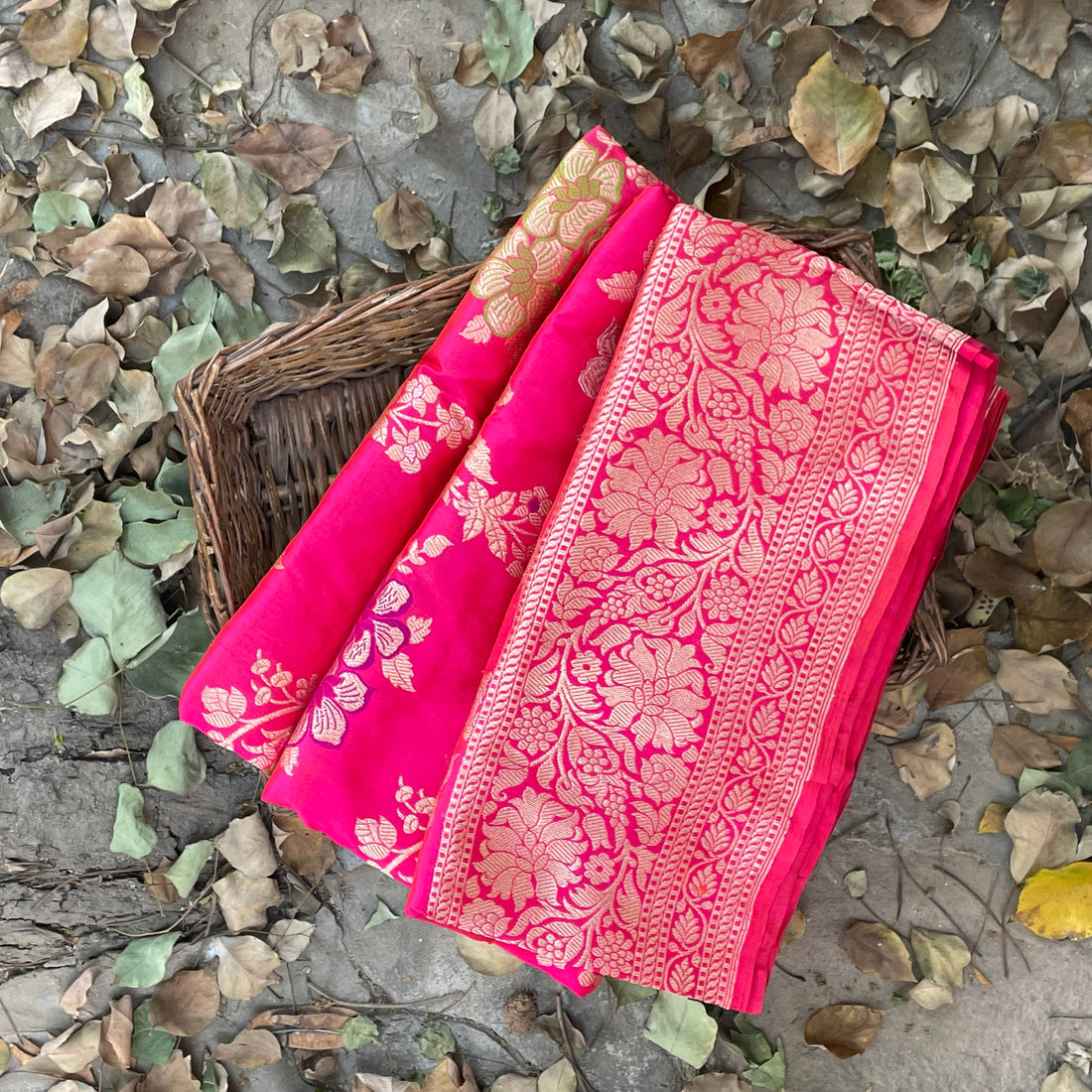 Violet Red Handloom Banarasi Pure Katan Silk Kadwa Tilfi Jaal Saree - Khinkhwab