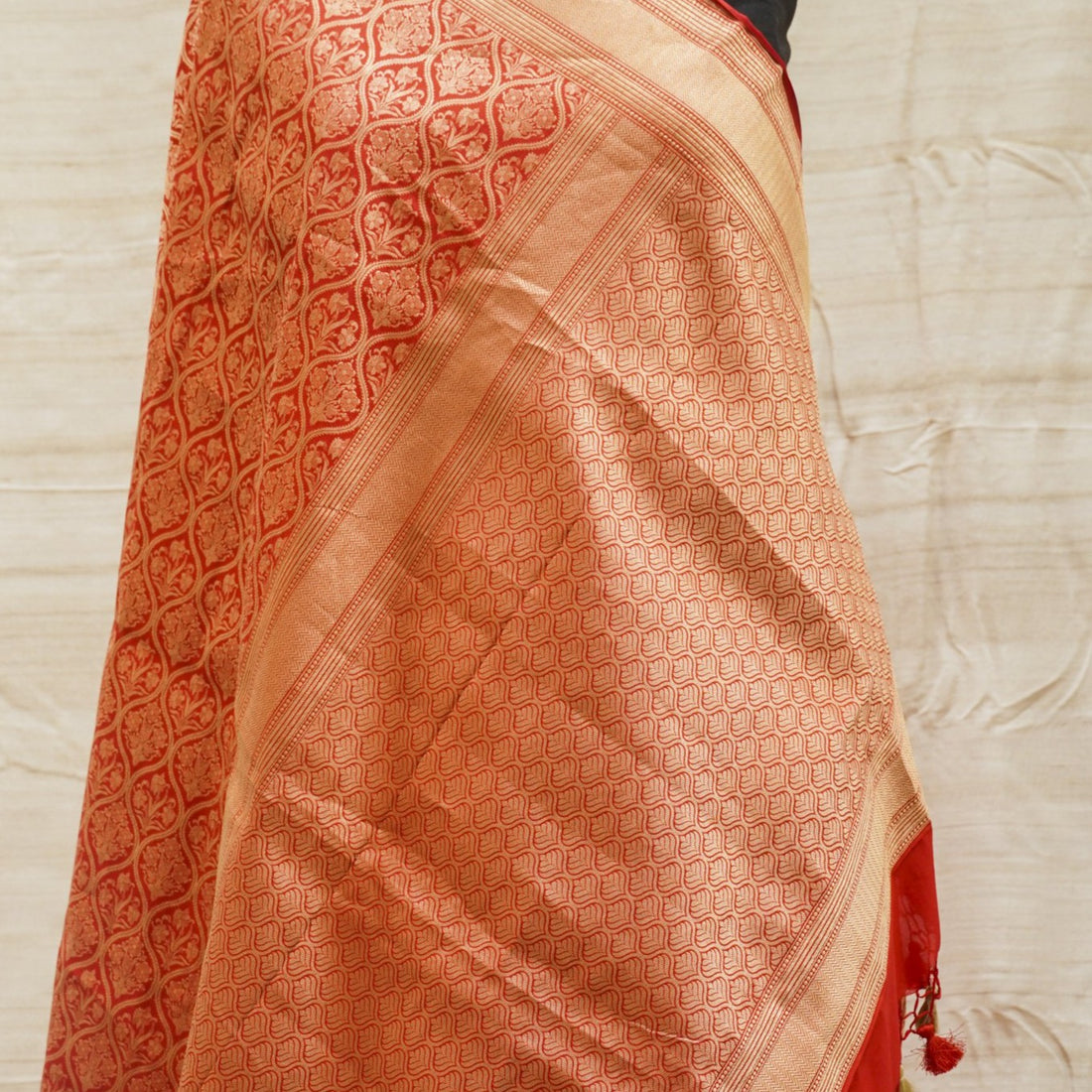 Alizarin Red Pure Katan Silk Handloom Banarasi Zari Tanchoi Saree - Khinkhwab