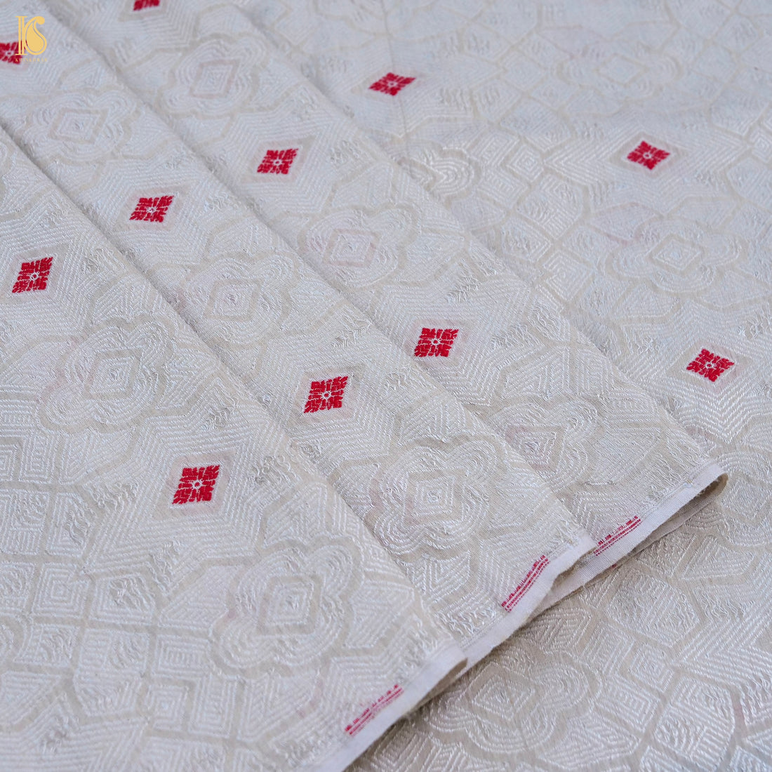 Pure Moonga Silk Handloom Banarasi Dyeable Fabric - Khinkhwab