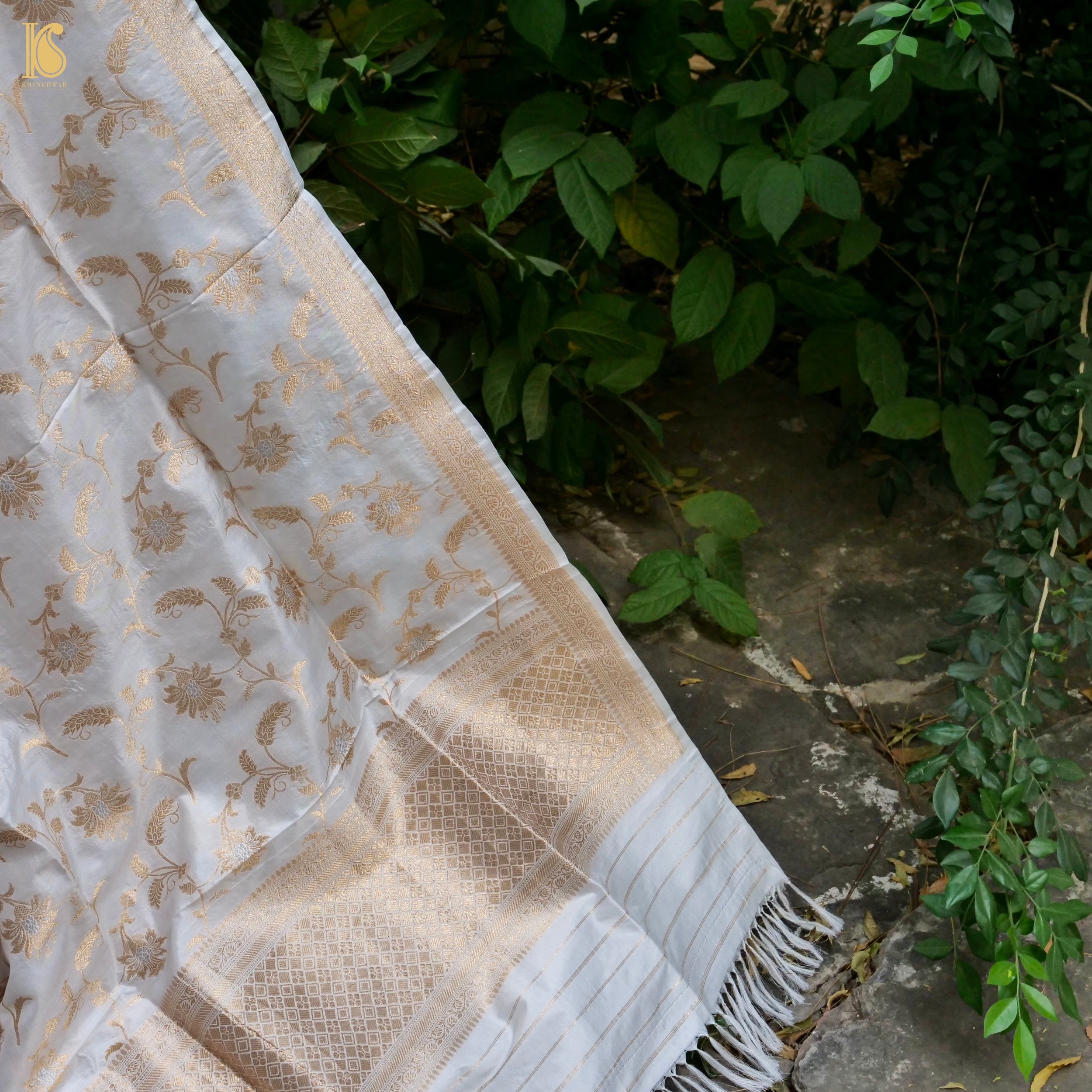 White Pure Katan Silk Handloom Banarasi Dupatta with Sona Rupa Zari - Khinkhwab