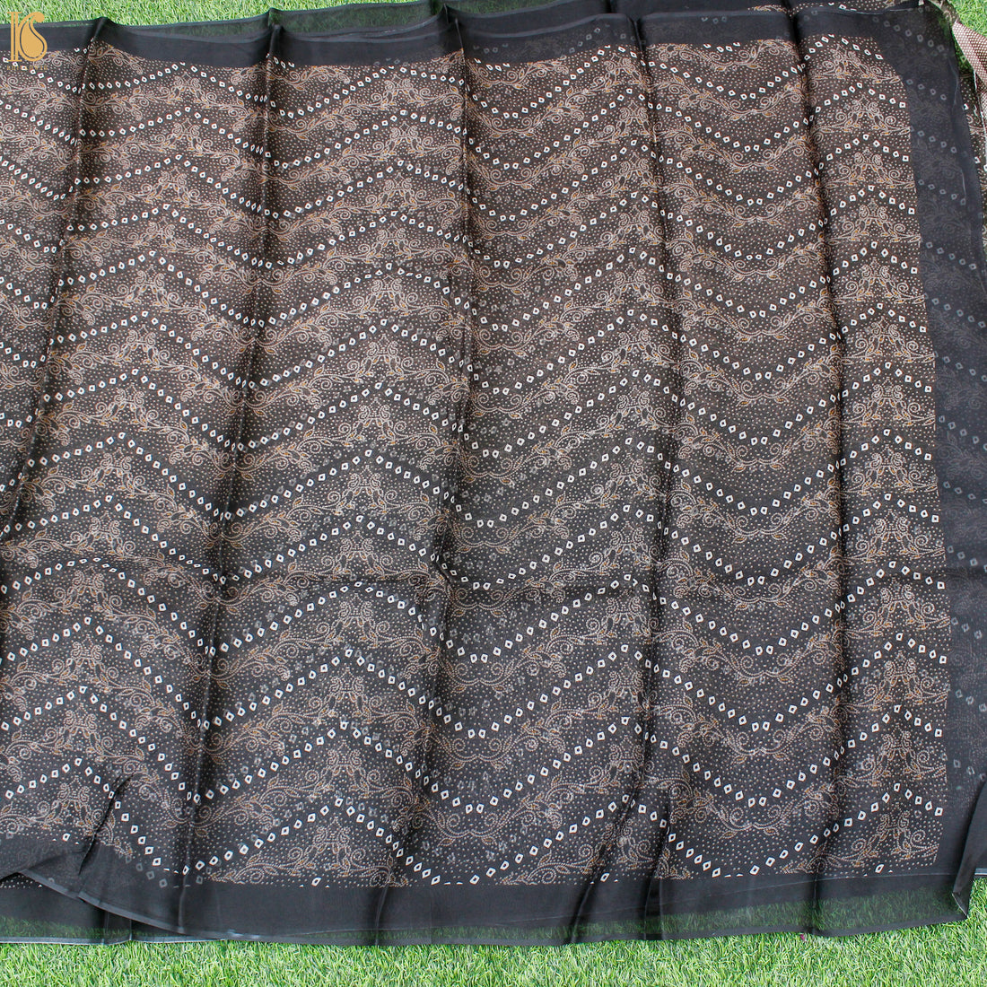 Black Pure Organza Print Saree - Khinkhwab