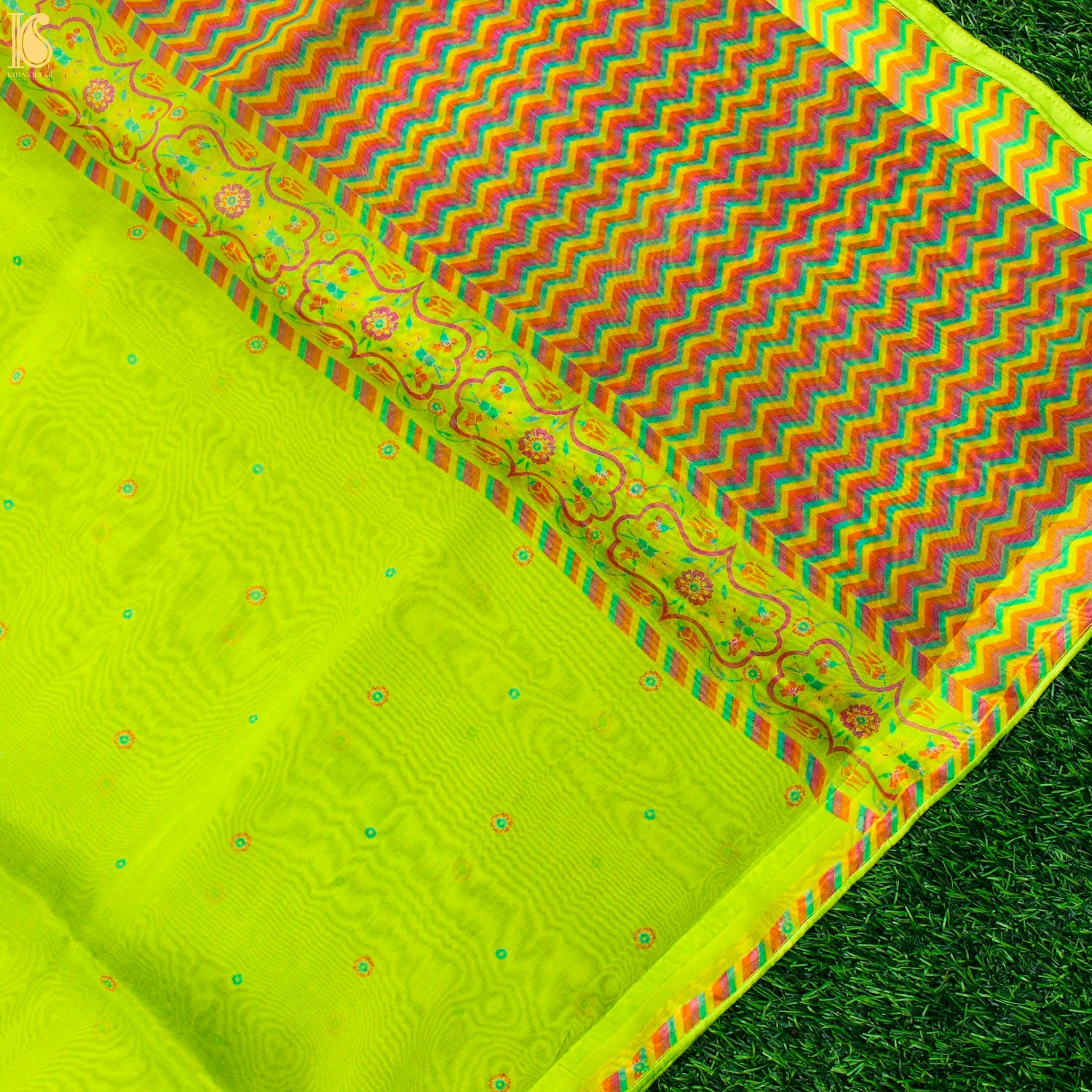 KARANFİL - Inch Worm Green Pure Organza Print Dupatta - Khinkhwab