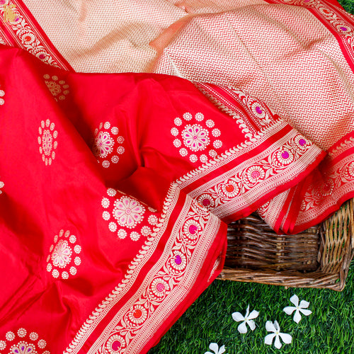 Handwoven Alizarin Red Pure Mashru Silk Kadwa Banarasi Saree - Khinkhwab