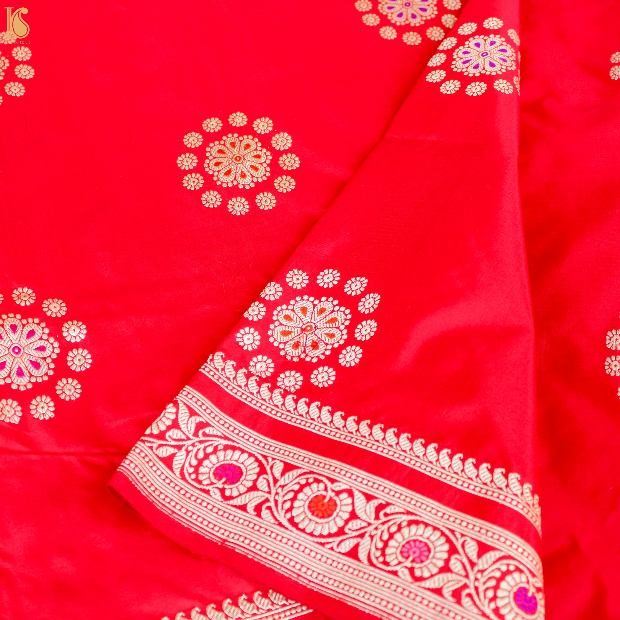 Handwoven Alizarin Red Pure Mashru Silk Kadwa Banarasi Saree - Khinkhwab