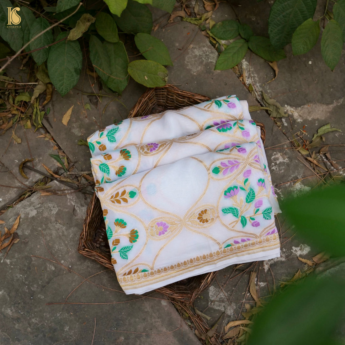 White Pure Georgette Handloom Banarasi Honeycomb Flower Saree - Khinkhwab