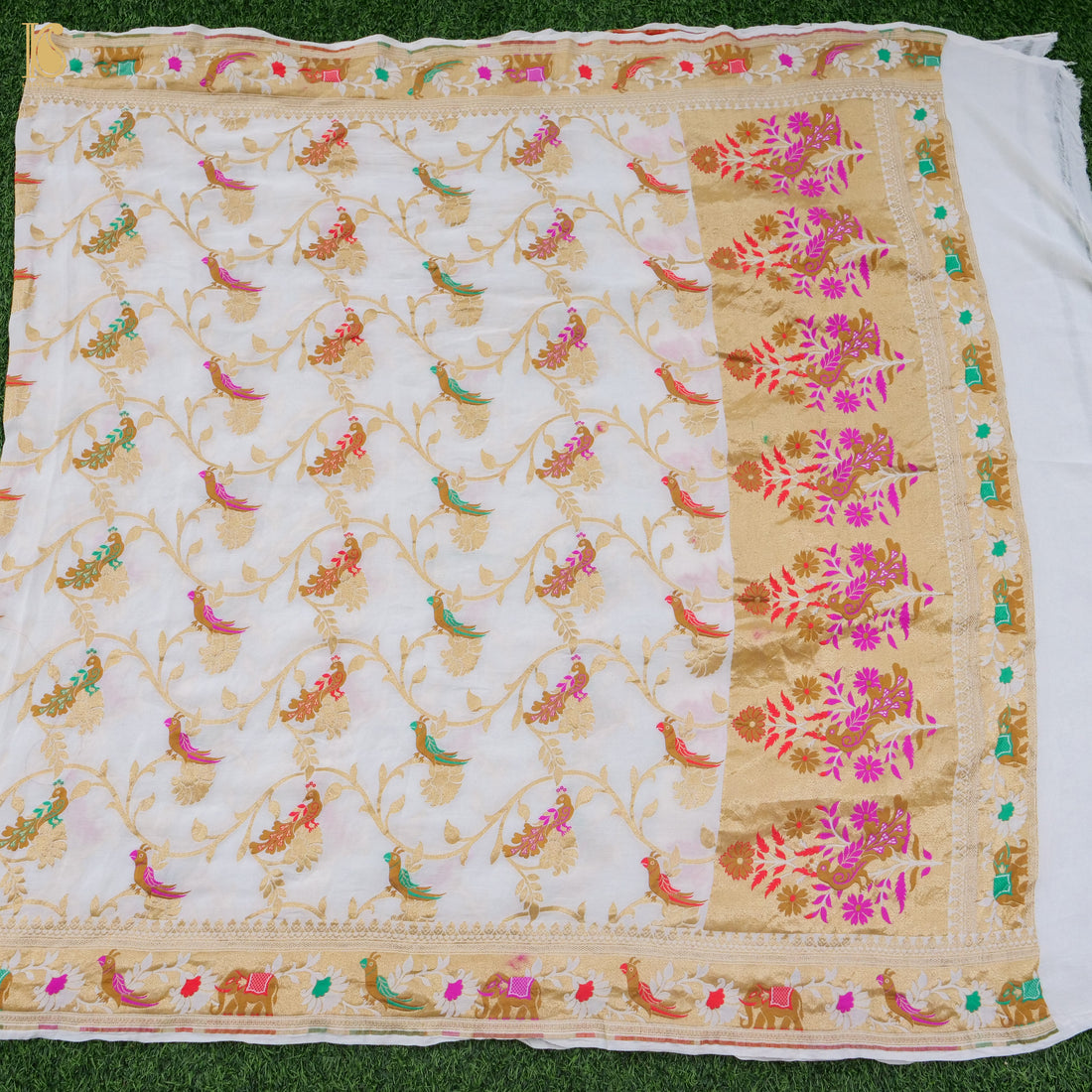 White Banarasi Georgette Meenakari  Birds of Paradise Dupatta - Khinkhwab
